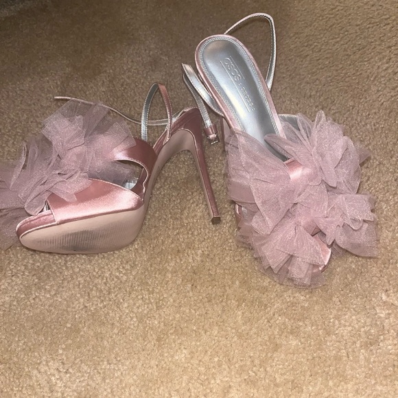 The Perfect Heel - Picture 3 of 5